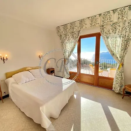 Belle Piscine Vue Holiday home Le Lavandou